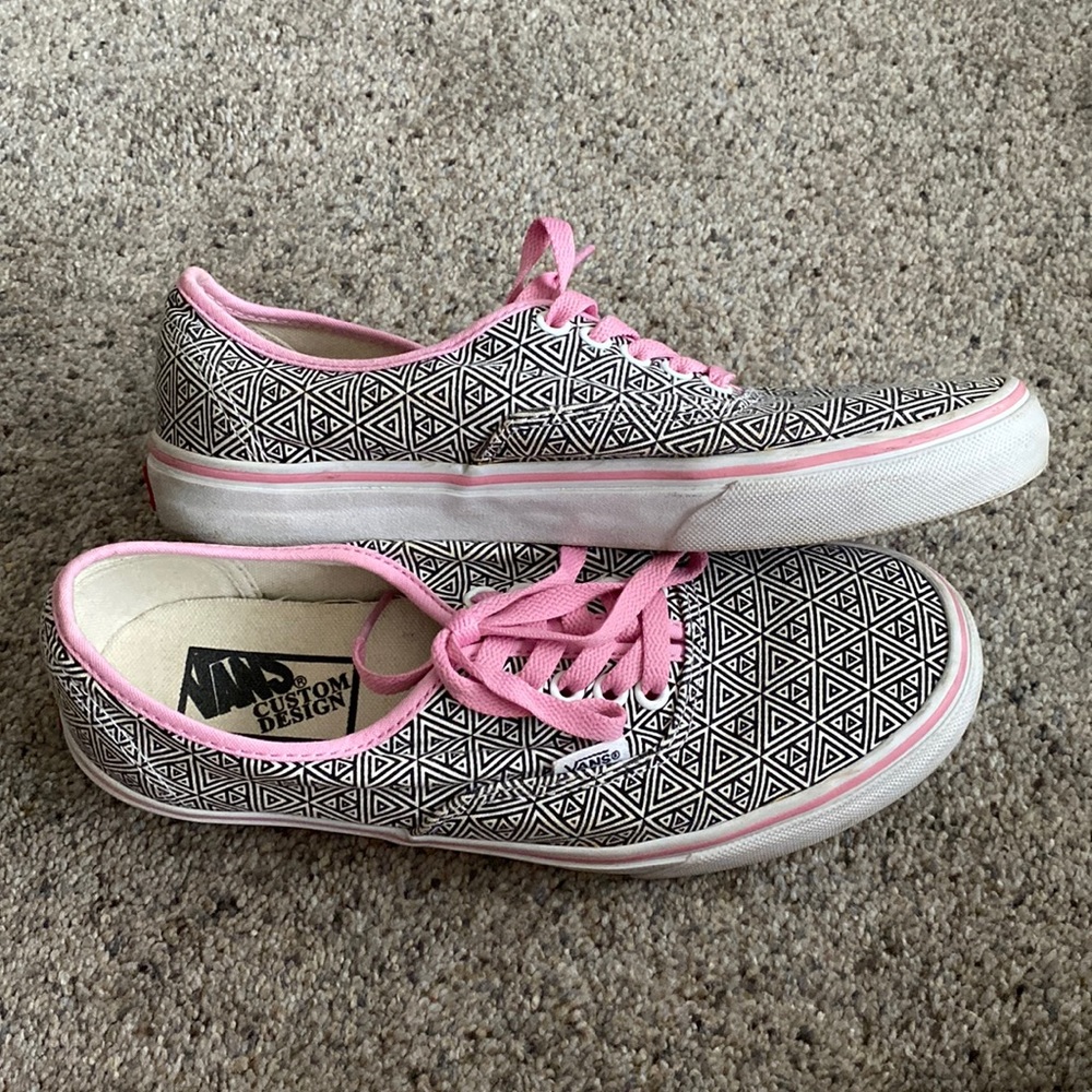 Vans- size 9- worn a couple times- great condition